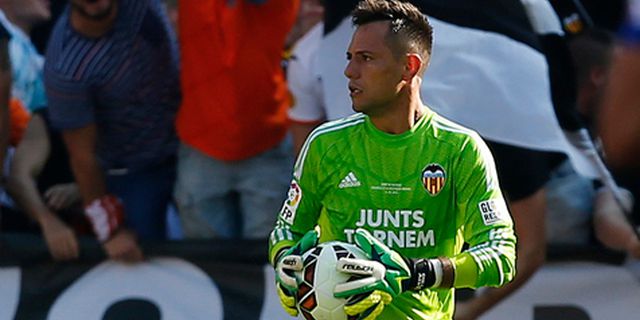 Dibekuk Barca di Menit Akhir, Kiper Valencia Patah Hati