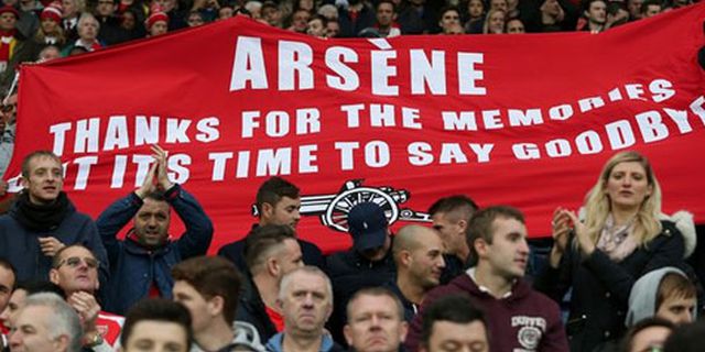 Legenda Arsenal Kecam Spanduk Suporter Untuk Wenger