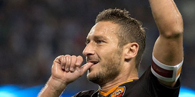 Totti Optimis Roma Bisa Raih Scudetto