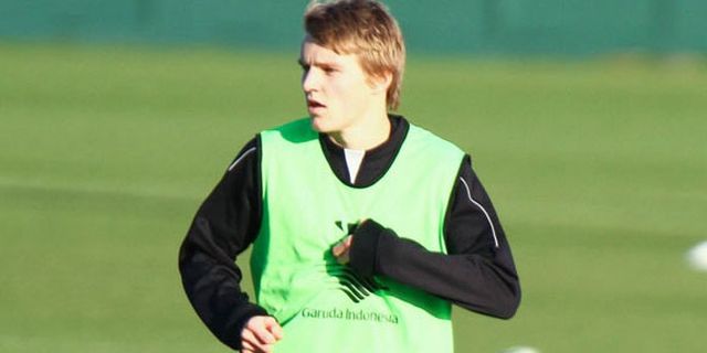 Galeri Foto Latihan Wonderkid Martin Odegaard di Liverpool