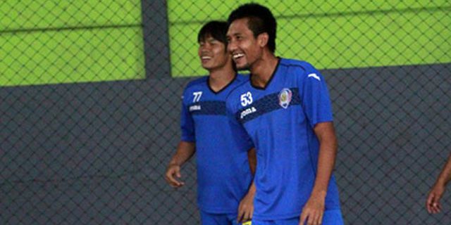 Selangkah Lagi Suroso Resmi Pemain Arema Cronus