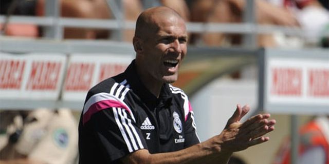 Zidane Tertarik Mengadu Nasib di Premier League