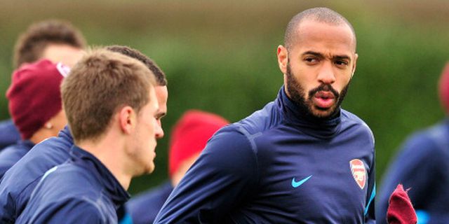 Henry Ingin Tangani Arsenal