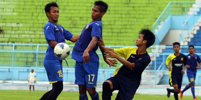 Uji Coba Perdana, Arema Cronus Menang Telak