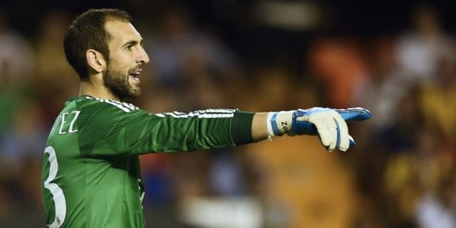 Diego Lopez Yakin AC Milan Lolos Liga Champions Diego Lopez Yakin AC Milan Lolos Liga Champions