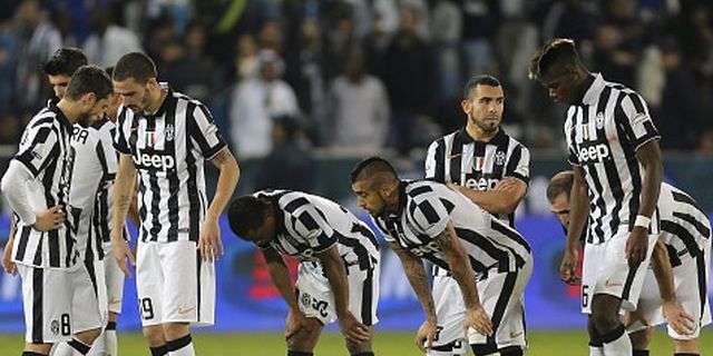 Napoli, Dua Kali Taklukkan Bianconeri, Dua Trofi Napoli, Dua Kali Taklukkan Bianconeri, Dua Trofi