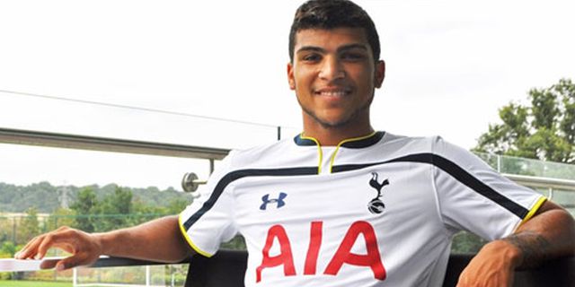 DeAndre Yedlin Tiba di Tottenham Bulan Januari