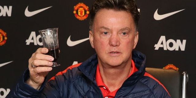 Van Gaal Beri Hadiah Natal Bagi Skuat Manchester United