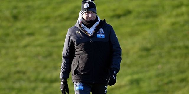 Rajin Repotkan MU di Old Trafford, Pardew Optimis Tatap Boxing Day