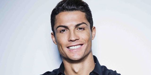 Ini Pesan Ucapan Selamat Tahun Baru ala Ronaldo