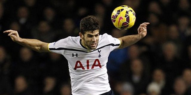 Fazio: Tottenham Tak Beruntung Untuk Kalahkan United