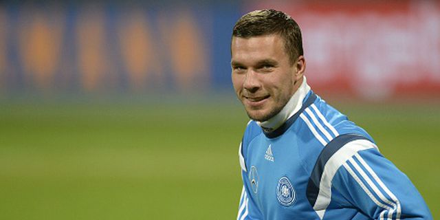 Mancini Akui Tertarik Servis Podolski
