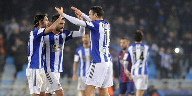 Tekuk Madrid, Atleti & Barca, Sociedad Istimewa