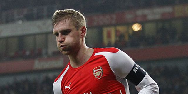 Mertesacker Puji Spirit Arsenal