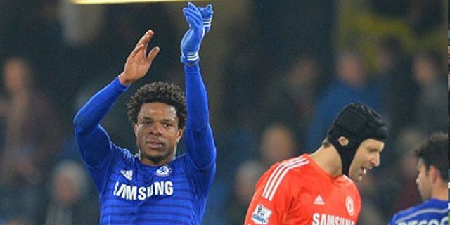 Loic Remy Masih Yakin Chelsea Akan Quadruple