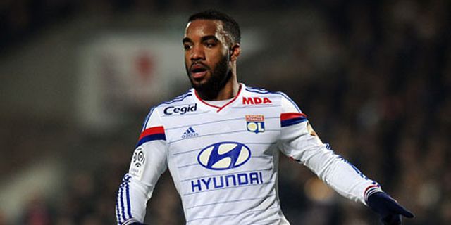 City Pantau Aksi Lacazette