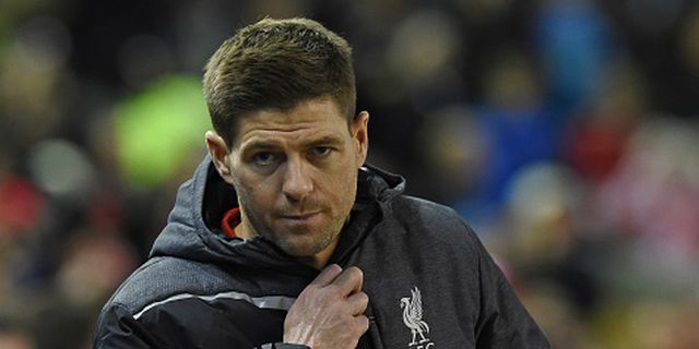 Gerrard Ingin Belajar Menjadi Pelatih