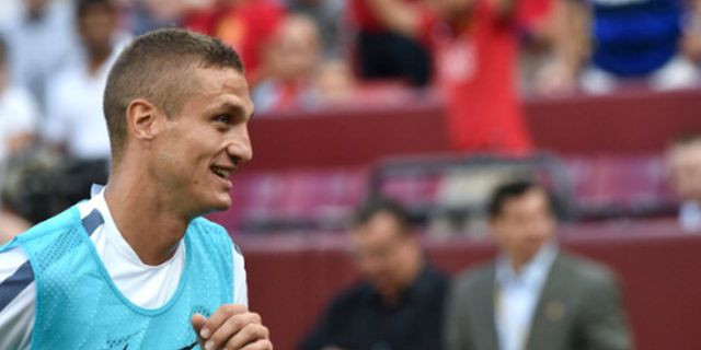Vidic Tukar Tempat Dengan Lucas Leiva?