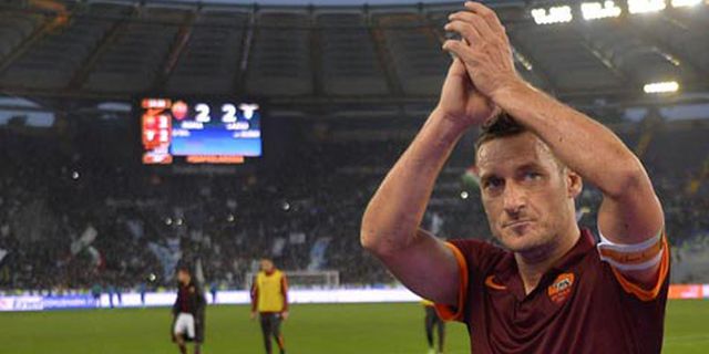 Totti Bangga Pecahkan Rekor Derby della Capitale