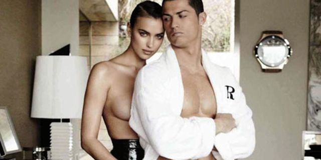 Liburan, Tangan Ronaldo Remas Pantat Irina Shayk?