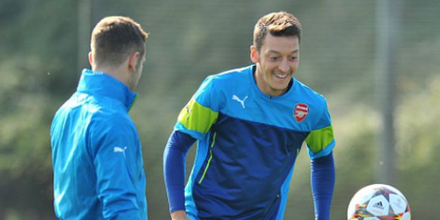 Ozil Girang Bisa Merumput Kembali