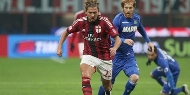 Delapan Bulan, Assist Pertama Cerci Delapan Bulan, Assist Pertama Cerci