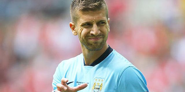 Nastasic Kecewa Tak Dipercaya Manchester City