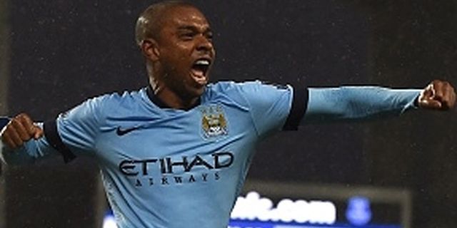 Fernandinho Ingin City Ulangi Pembantaian Arsenal