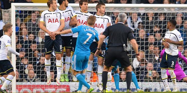Tendangan Bebas, Larsson Kejar Zola, Henry, Beckham Tendangan Bebas, Larsson Kejar Zola, Henry, Beckham