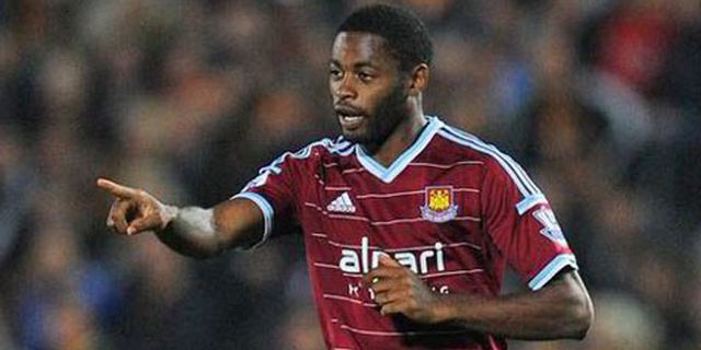 Henry: Wenger Harus Pulangkan Alex Song