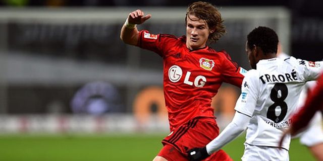 Roma Resmi Jual Jedvaj ke Leverkusen