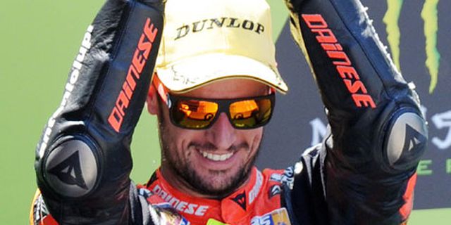 Simone Corsi Akui Berpeluang ke MotoGP 2016