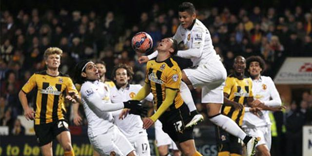 Review: United Hanya Imbang Kontra Cambridge Review: United Hanya Imbang Kontra Cambridge