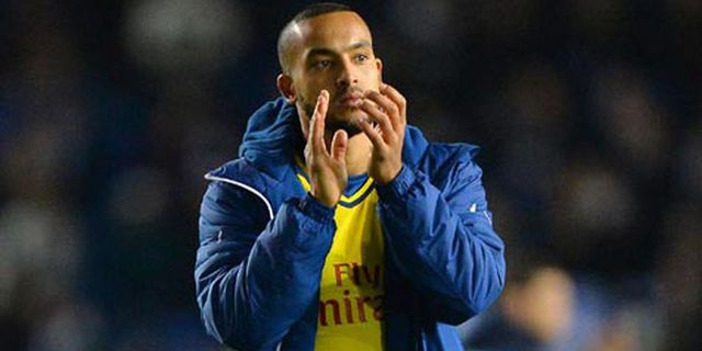 Walcott: City & Chelsea Out, Piala FA Milik Arsenal Walcott: City & Chelsea Out, Piala FA Milik Arsenal