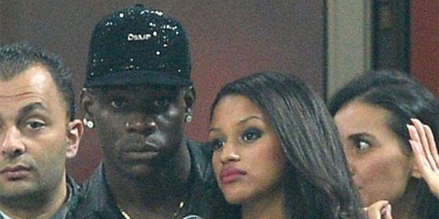 Tak Tahan Lihat Pacar Berpose Seksi, Alasan Balotelli Putuskan Fanny