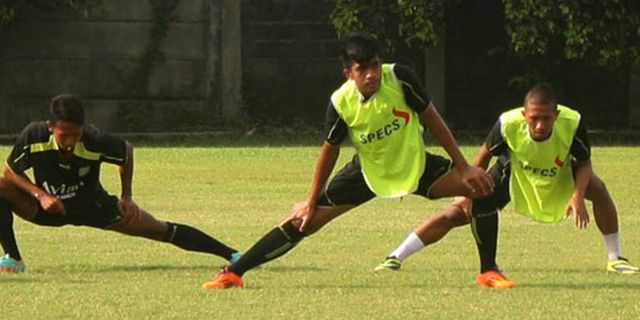 Persebaya Cari Pelapis Agung Supriyanto