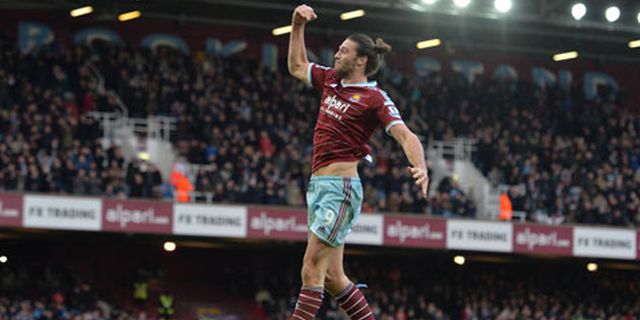 Big Sam Yakin Andy Carroll Ingin Cetak Gol di Anfield