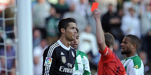 Lagi, Pelatih Cordoba Kecam Arogansi CR7 Lagi, Pelatih Cordoba Kecam Arogansi CR7