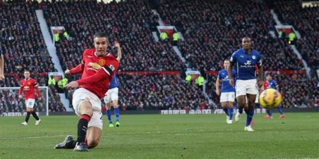 Van Gaal Benarkan Gol RvP Offside