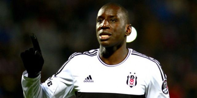 Video: Demba Ba Tak Sengaja Cetak Gol Ajaib Dengan Pantat