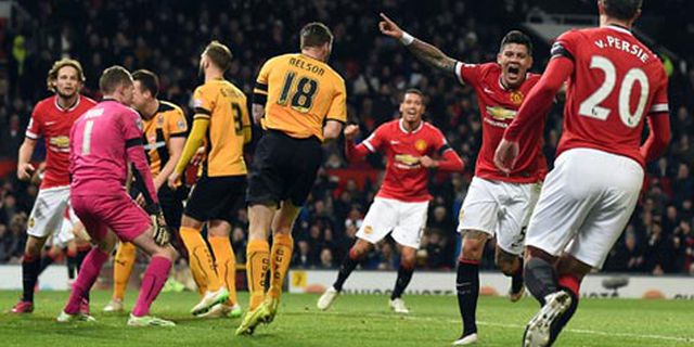 Review: United Menang Mudah Atas Cambridge