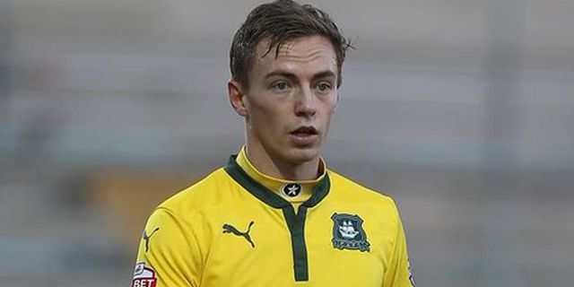 Bos Bolton: MU Sudah Incar Kellett Sejak Lama