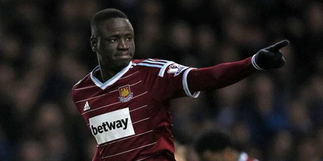 Kouyate Bangga Dengan Gol Fantastisnya ke Gawang Man United