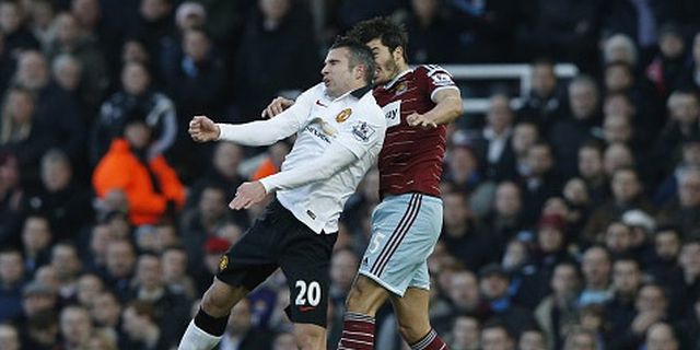 Big Sam: Robin van Persie Kotor!