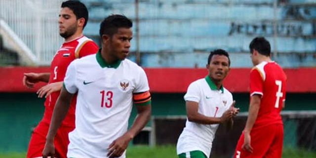 Aji Santoso Puji Barisan Bek Timnas U-23