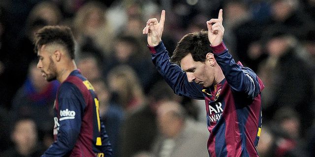 Demi Jersey Messi, 'Alien' Ini Sampai Menyusup ke Camp Nou