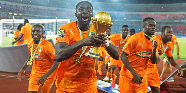 Kolo Toure Pensiun Dari Pantai Gading