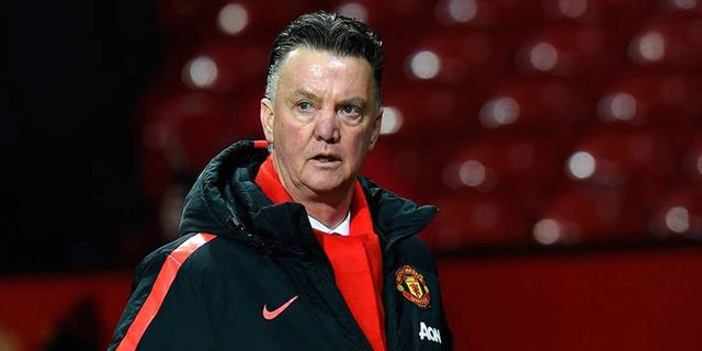 Van Gaal: Van Persie Meragukan, Blind Tunggu Kata Dokter