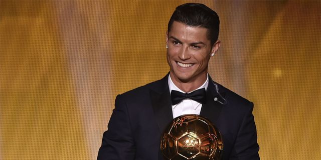 Zidane Tegaskan Ronaldo Layak Raih Ballon d'Or Zidane Tegaskan Ronaldo Layak Raih Ballon d'Or