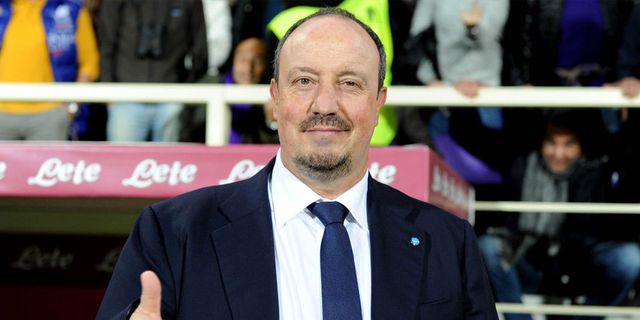 Benitez Tegaskan Napoli Incar Posisi AS Roma